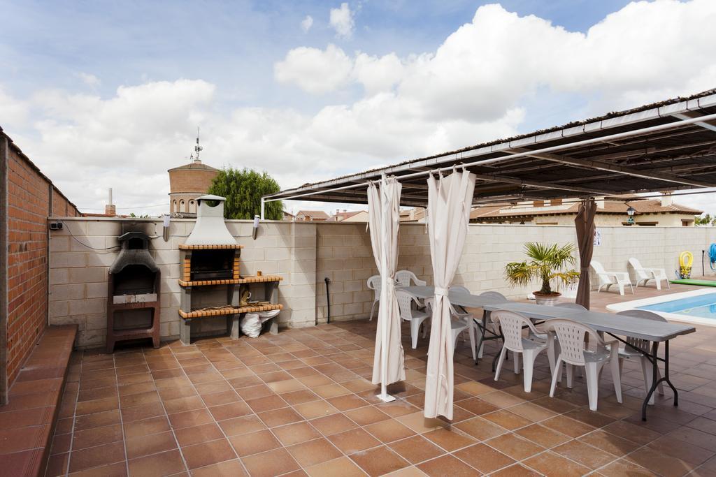 Tiara Vacaciones Villa Nava de la Asuncion Exterior photo