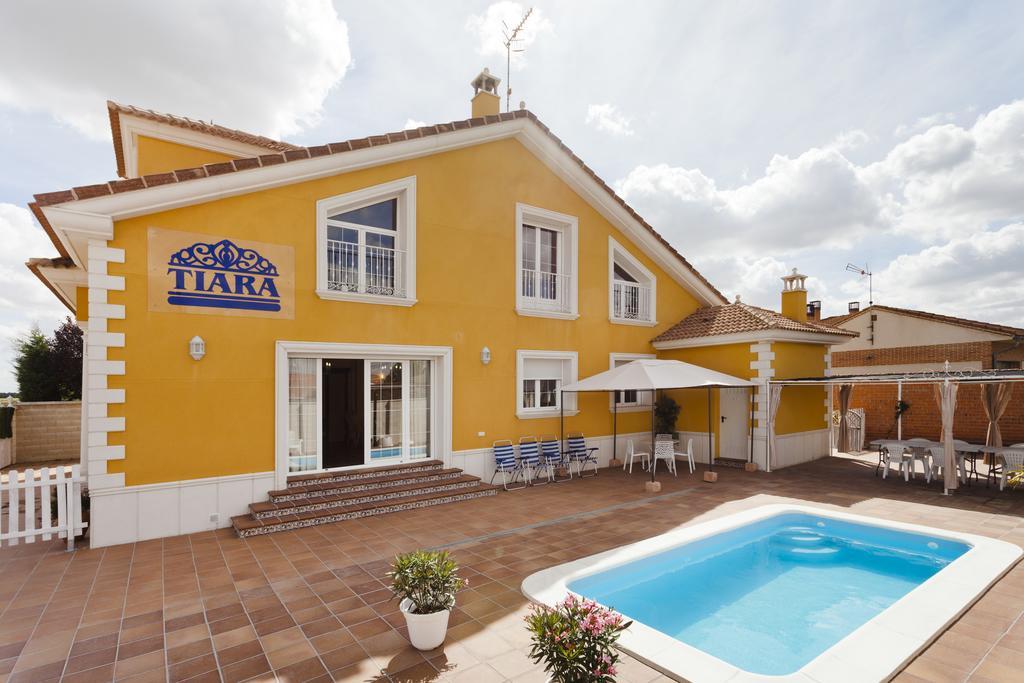 Tiara Vacaciones Villa Nava de la Asuncion Exterior photo
